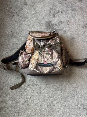Igloo Sportsman Realtree Camouflage Backpack Hunting Fishing Outdoor